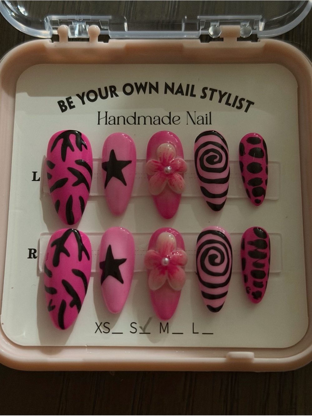 Handmade Press-On Nail Set in Pink & Black